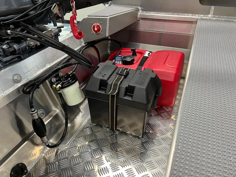 Slide: The Image of Stabi-Craft 1450 Explorer 2026 - 7