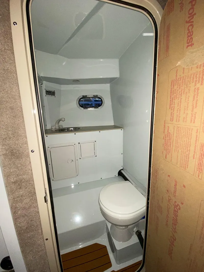 Slide: The Image of Hewescraft 290 Adventure 2026 - 19