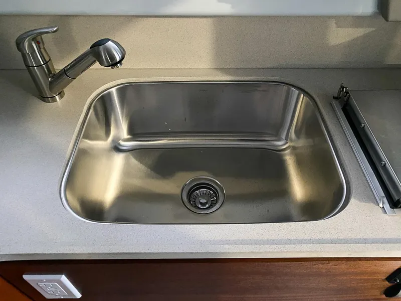 Slide: The Image of Hewescraft 290 Adventure 2026 - 20