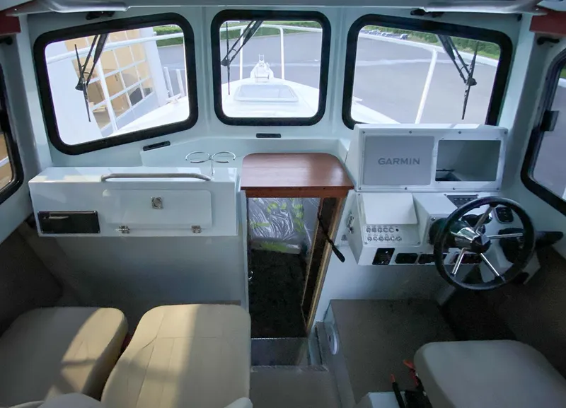 Slide: The Image of Hewescraft 290 Adventure 2026 - 6