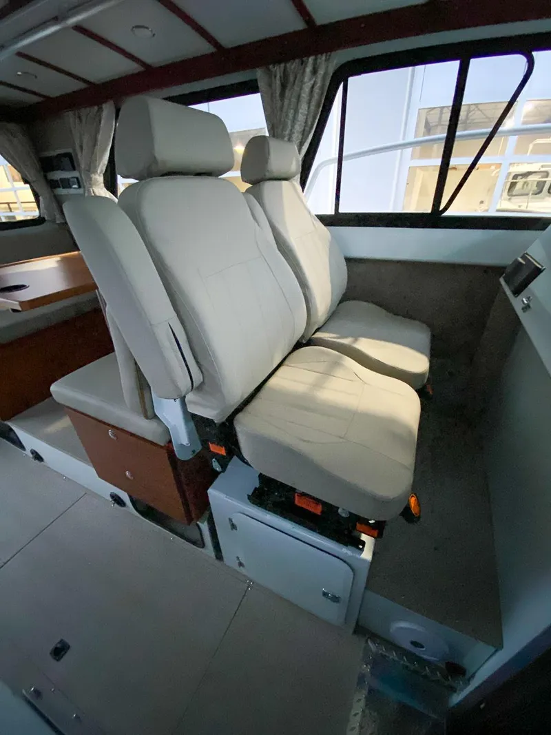 Slide: The Image of Hewescraft 290 Adventure 2026 - 8