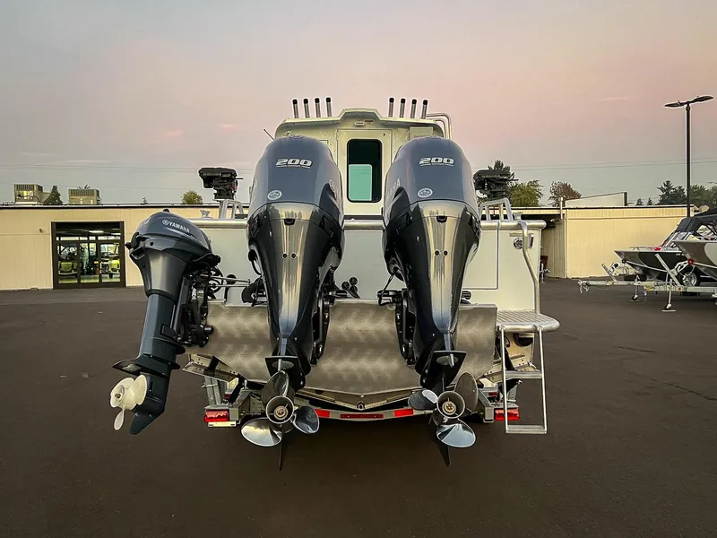 Slide: The Image of Hewescraft 250 Alaskan 2026 - 4