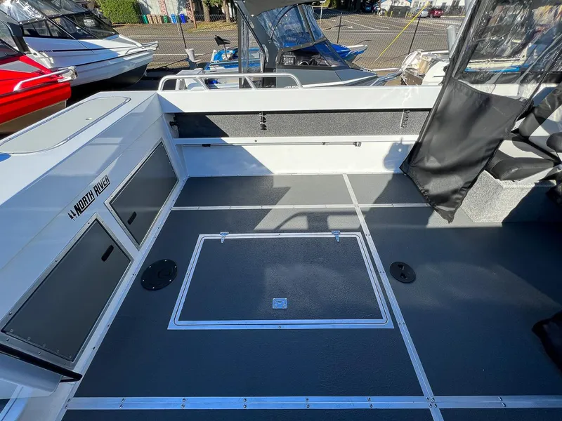 Slide: The Image of North River 24 SeaHawk 2026 - 18