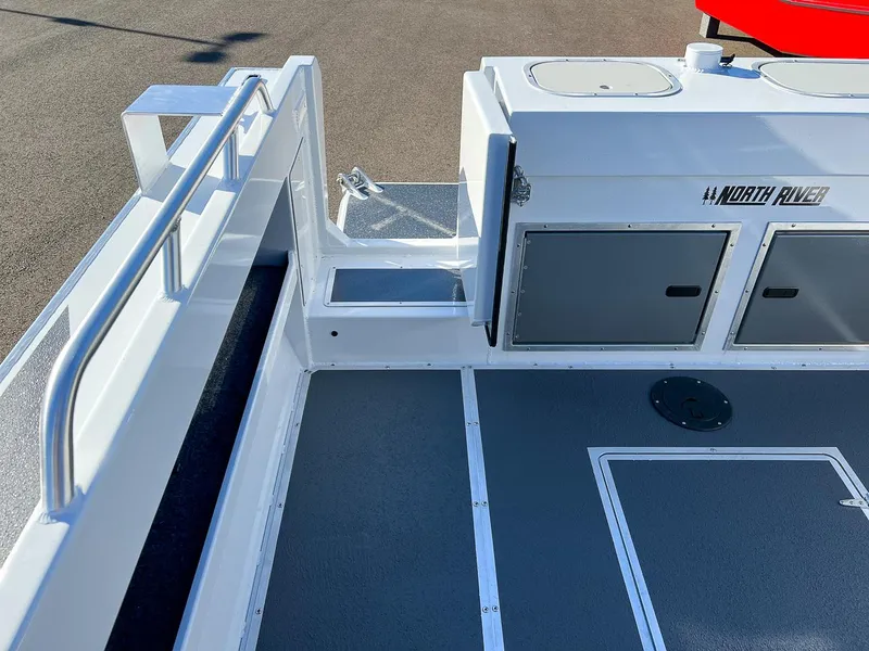 Slide: The Image of North River 24 SeaHawk 2026 - 21