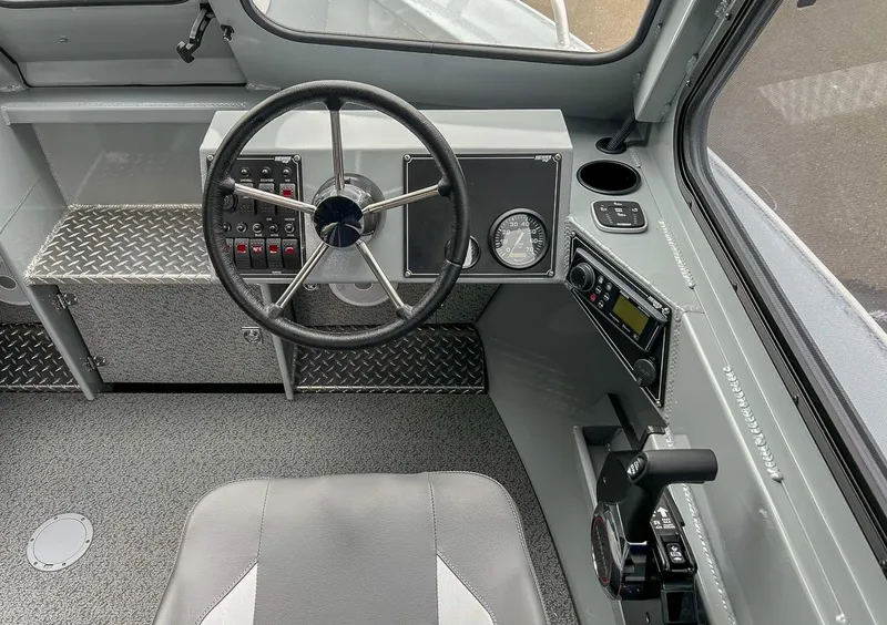 Slide: The Image of Hewescraft 210 Sea Runner HT 2026 - 11