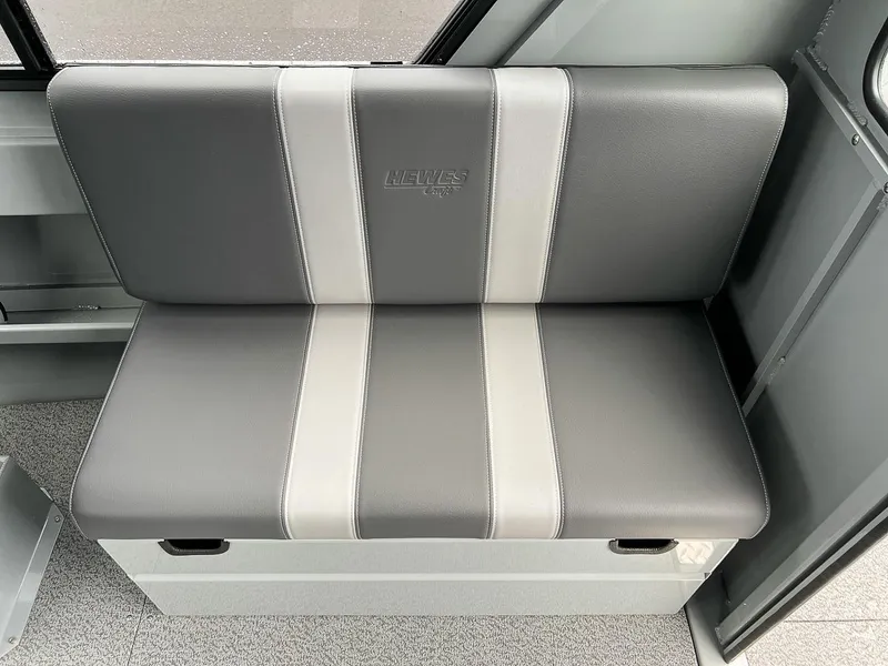 Slide: The Image of Hewescraft 210 Sea Runner HT 2026 - 16