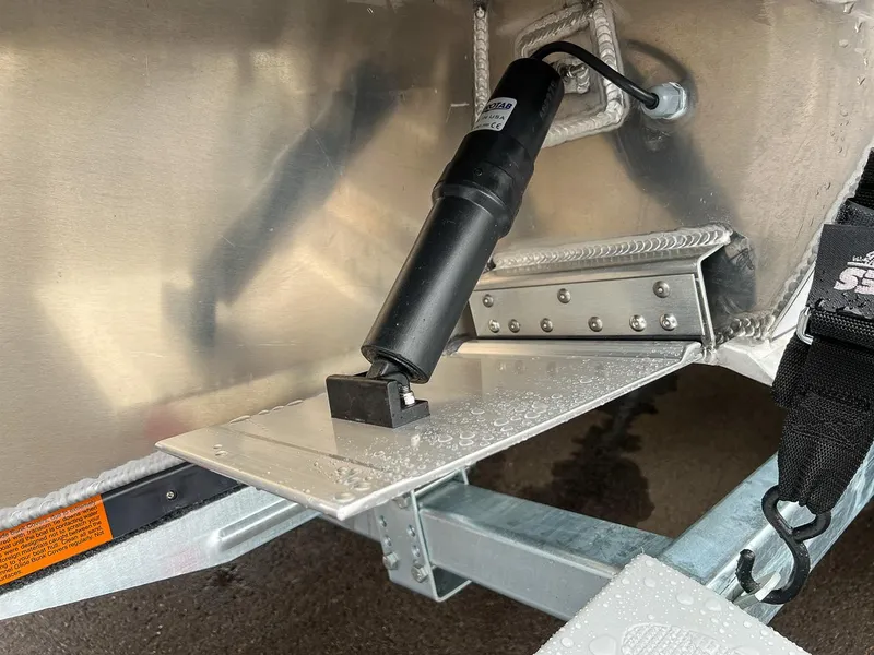 Slide: The Image of Hewescraft 210 Sea Runner HT 2026 - 22