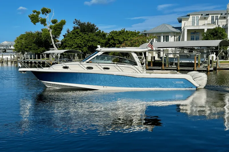 Slide: The Image of Boston Whaler 345 CONQUEST 2018 - 1