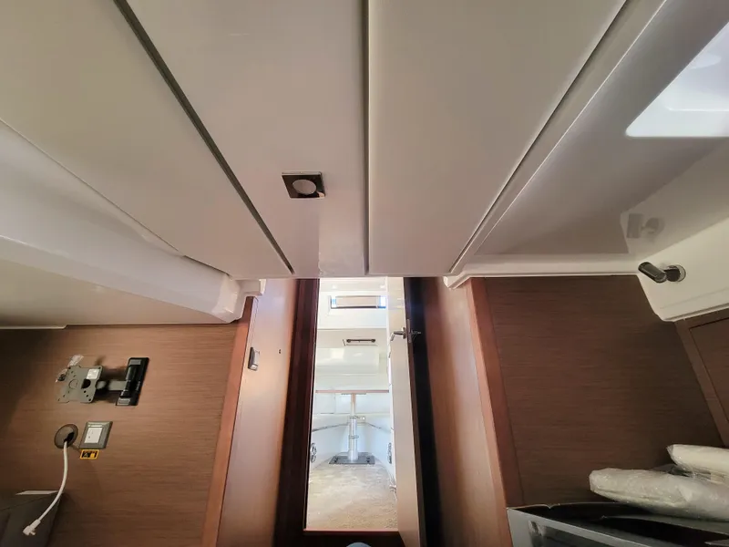 Slide: The Image of Jeanneau Leader 12.5 WA 2024 - 53