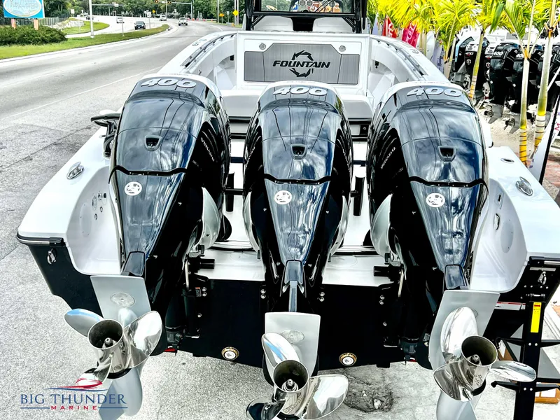Slide: The Image of 2023 Fountain 38 TE boat with triple 400 horsepower engines at Big Thunder Marine. - 9