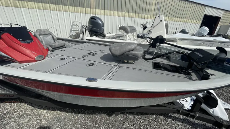 Slide: The Image of Avid 20XB 2023 - 2