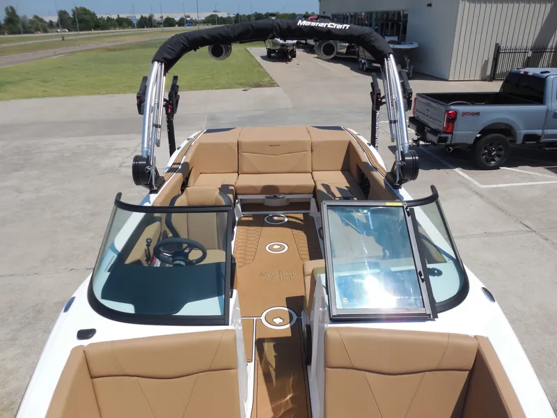 Slide: The Image of MasterCraft NXT 24 2024 - 11