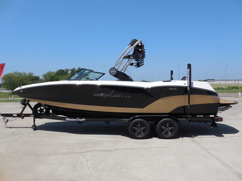 Slide: The Image of MasterCraft NXT 24 2024 - 4