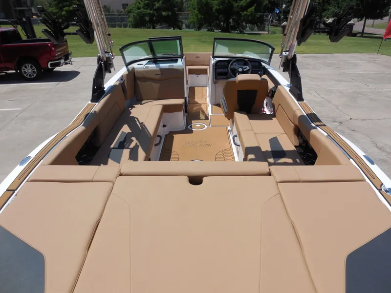 Slide: The Image of MasterCraft NXT 24 2024 - 6