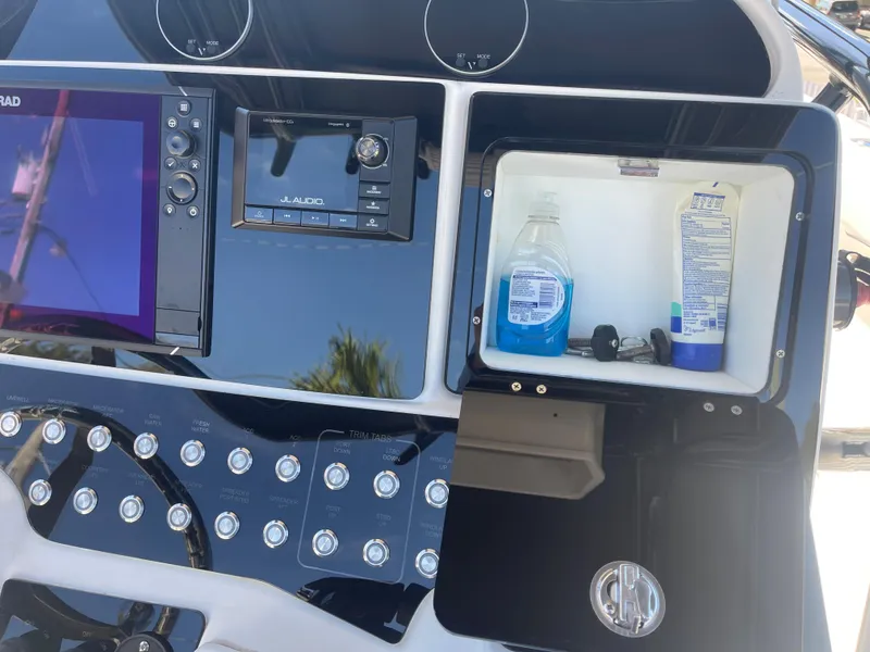 Slide: The Image of Wellcraft 310 CC 2006 - 51