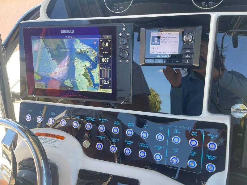 Slide: The Image of Wellcraft 310 CC 2006 - 52