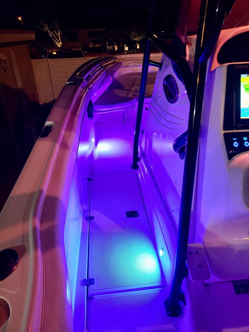 Slide: The Image of Wellcraft 310 CC 2006 - 57