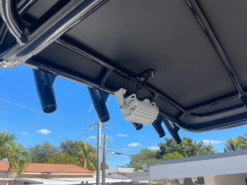 Slide: The Image of Wellcraft 310 CC 2006 - 61