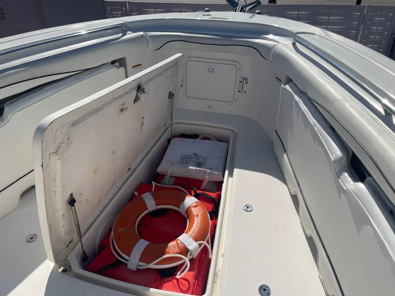 Slide: The Image of Wellcraft 310 CC 2006 - 66