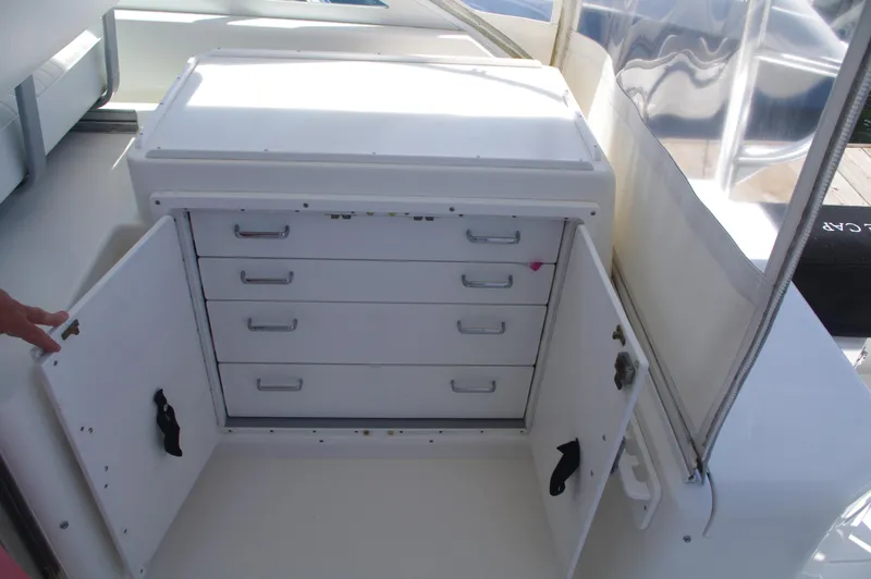 Slide: The Image of tackle center - 34