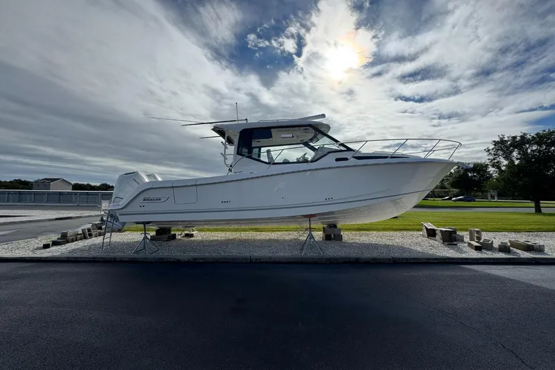 Slide: The Image of Boston Whaler 325 Conquest 2026 - 2