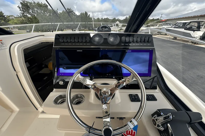 Slide: The Image of Boston Whaler 325 Conquest 2026 - 33