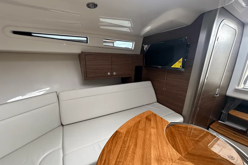 Slide: The Image of Boston Whaler 325 Conquest 2026 - 45