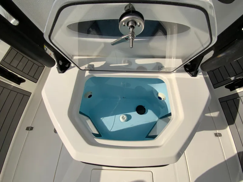Slide: The Image of 2024 Pathfinder 2400 Open boat livewell with open lid. - 15