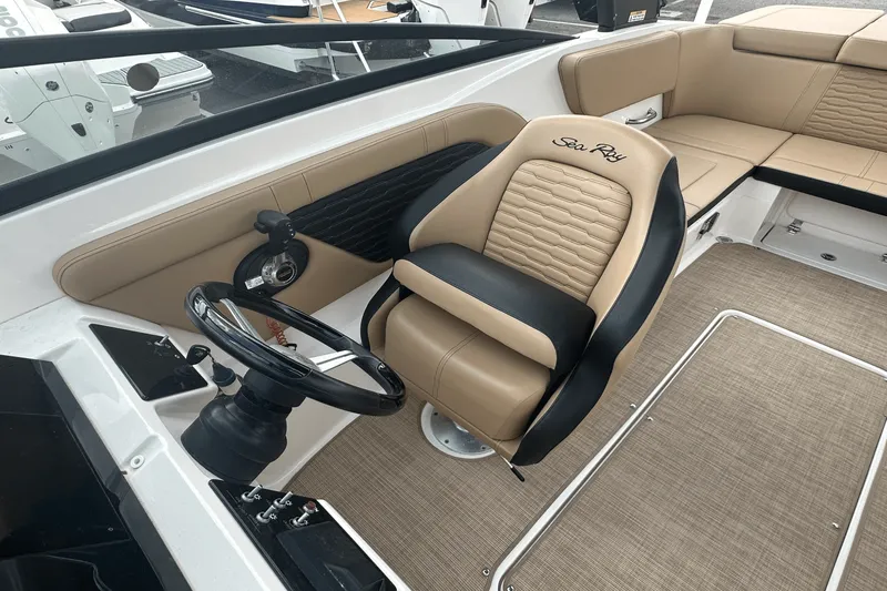 Slide: The Image of Sea Ray 230 SPX-OB 2022 - 16