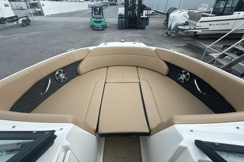 Slide: The Image of Sea Ray 230 SPX-OB 2022 - 25