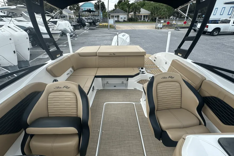 Slide: The Image of Sea Ray 230 SPX-OB 2022 - 5