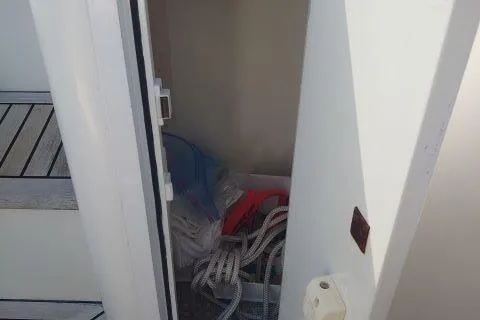 Slide: The Image of Grand Banks 39 Eastbay SX 2006 - 12