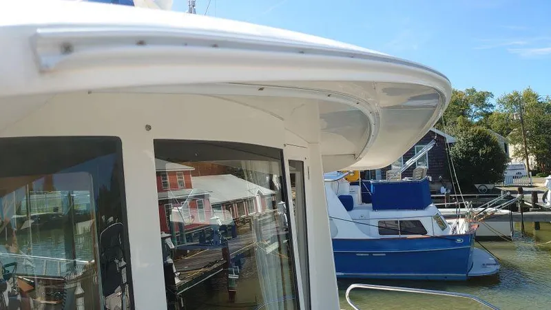 Slide: The Image of Grand Banks 39 Eastbay SX 2006 - 13