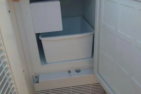 Slide: The Image of Grand Banks 39 Eastbay SX 2006 - 14