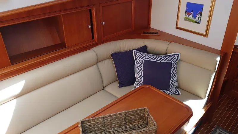 Slide: The Image of Grand Banks 39 Eastbay SX 2006 - 25