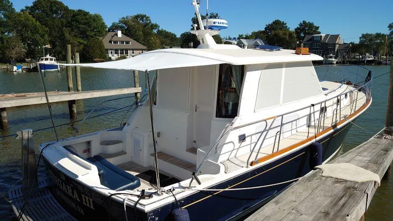 Slide: The Image of Grand Banks 39 Eastbay SX 2006 - 3