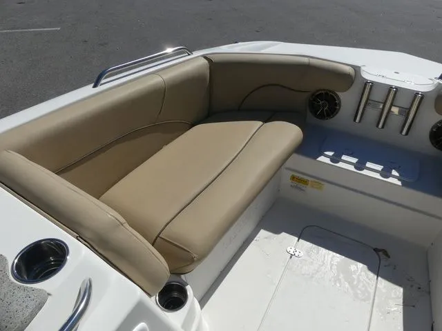 Slide: The Image of NauticStar 203 SC 2019 - 10