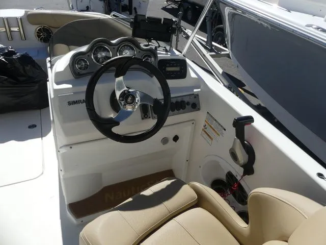 Slide: The Image of NauticStar 203 SC 2019 - 5