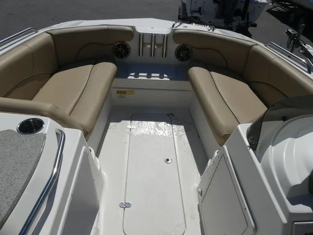 Slide: The Image of NauticStar 203 SC 2019 - 9