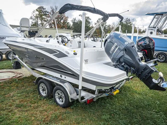 Slide: The Image of Hurricane SunDeck Sport 205 OB 2022 - 3