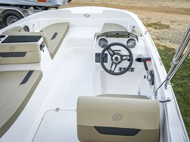 Slide: The Image of Hurricane SunDeck Sport 185 OB 2022 - 6