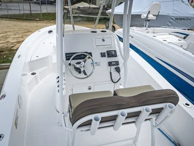 Slide: The Image of Aquasport 230 Pro Bay 2022 - 5
