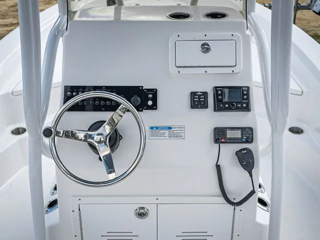 Slide: The Image of Aquasport 230 Pro Bay 2022 - 6