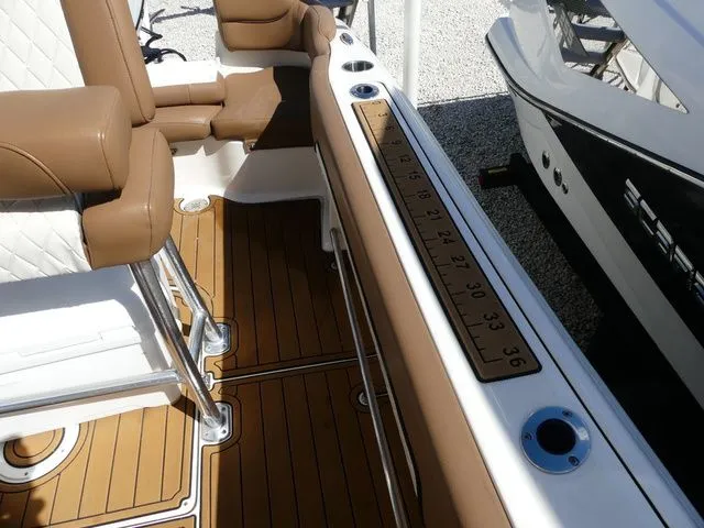 Slide: The Image of Pioneer ISLANDER 202 2022 - 16