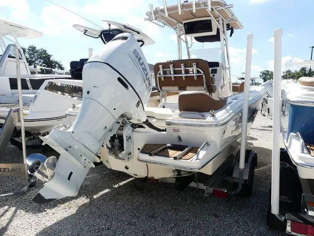 Slide: The Image of Pioneer ISLANDER 202 2022 - 3