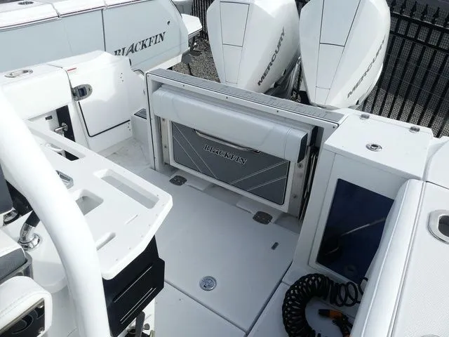 Slide: The Image of Blackfin 272 CC 2022 - 11