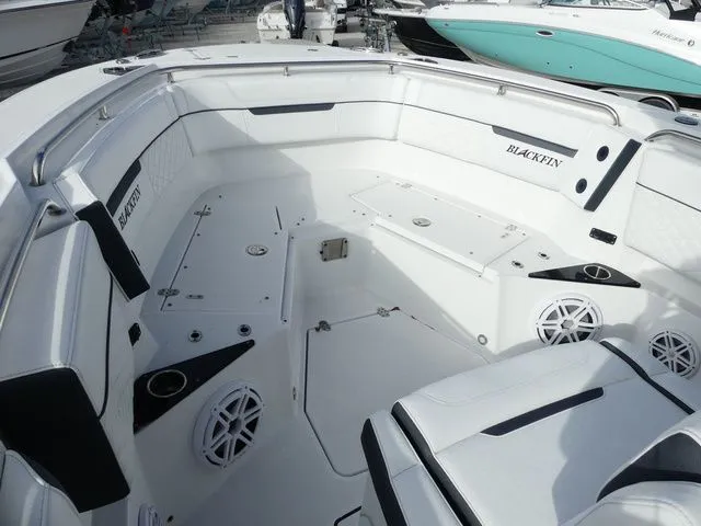 Slide: The Image of Blackfin 272 CC 2022 - 13