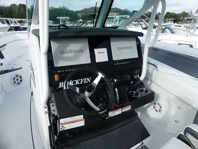 Slide: The Image of Blackfin 272 CC 2022 - 9