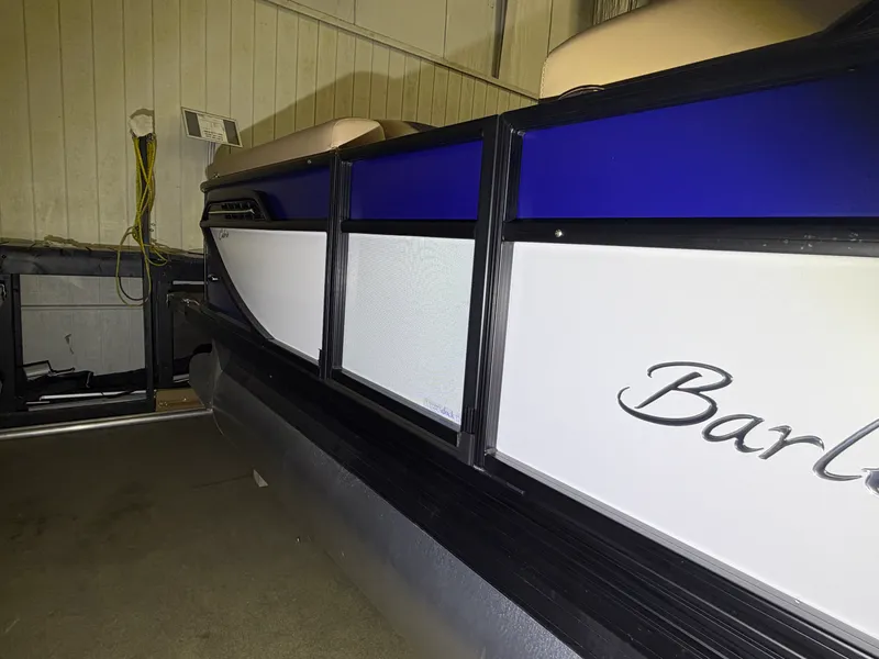 Slide: The Image of Barletta Cabrio 22 U 2026 - 10