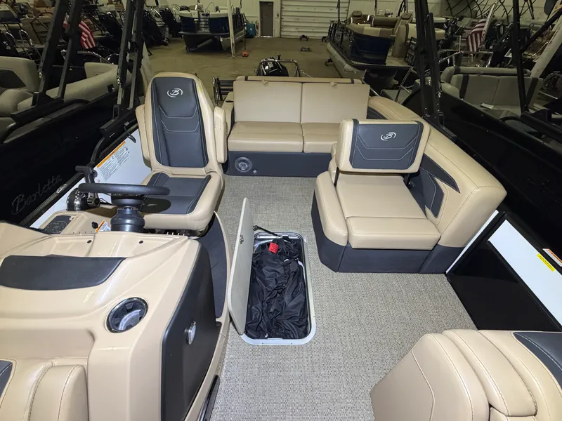 Slide: The Image of Barletta Cabrio 22 U 2026 - 27